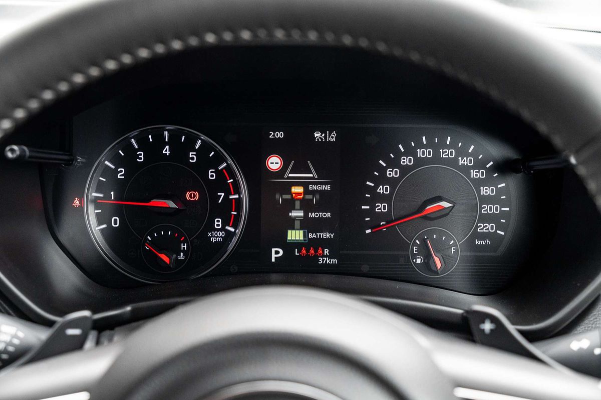 2025 Suzuki Swift Hybrid GLX UZ