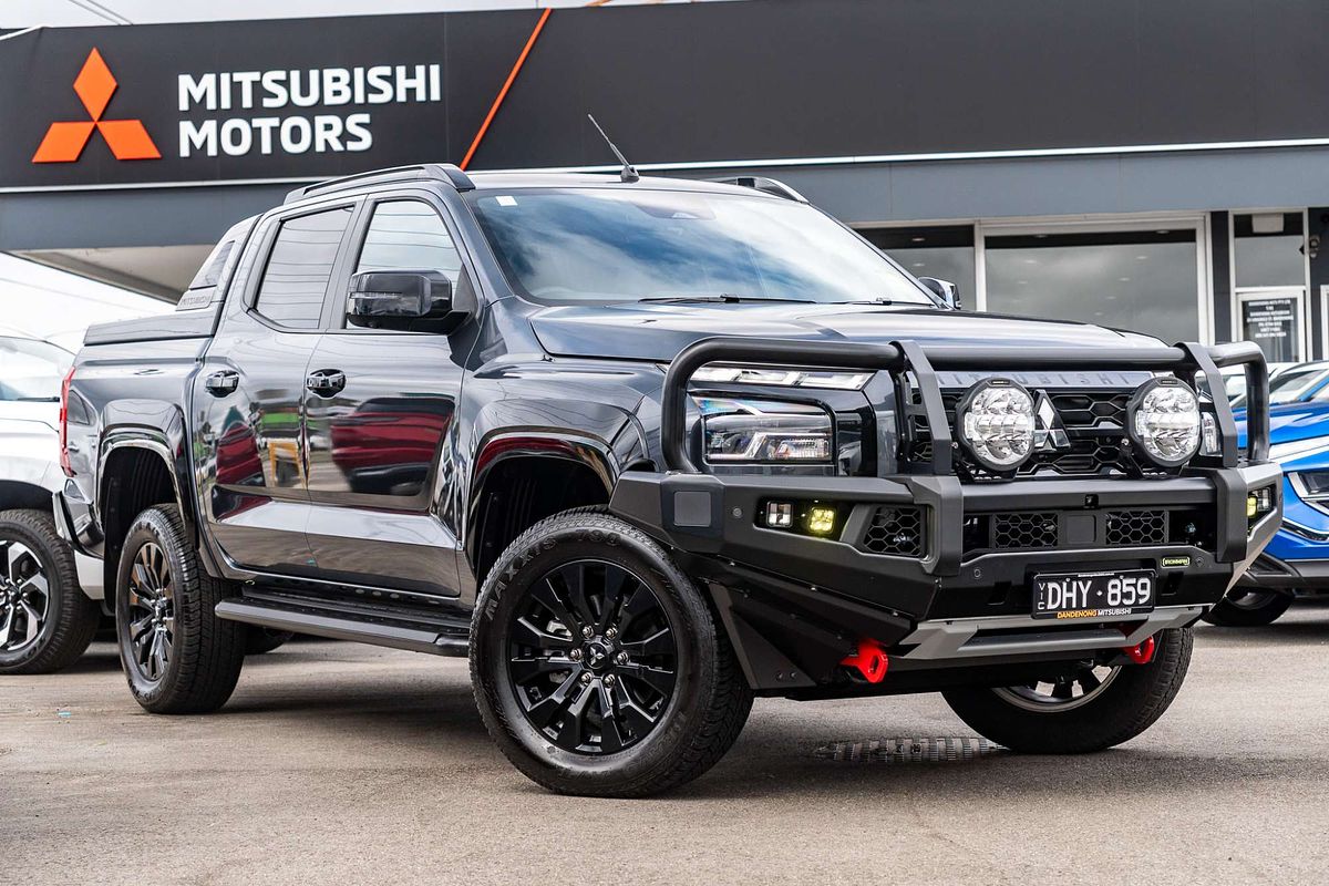 2025 Mitsubishi Triton GSR MV 4X4