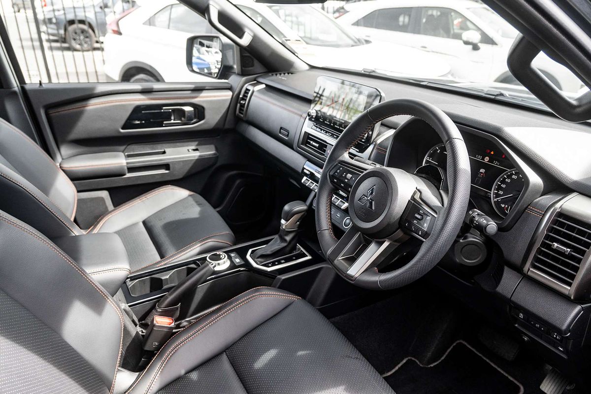 2025 Mitsubishi Triton GSR MV 4X4