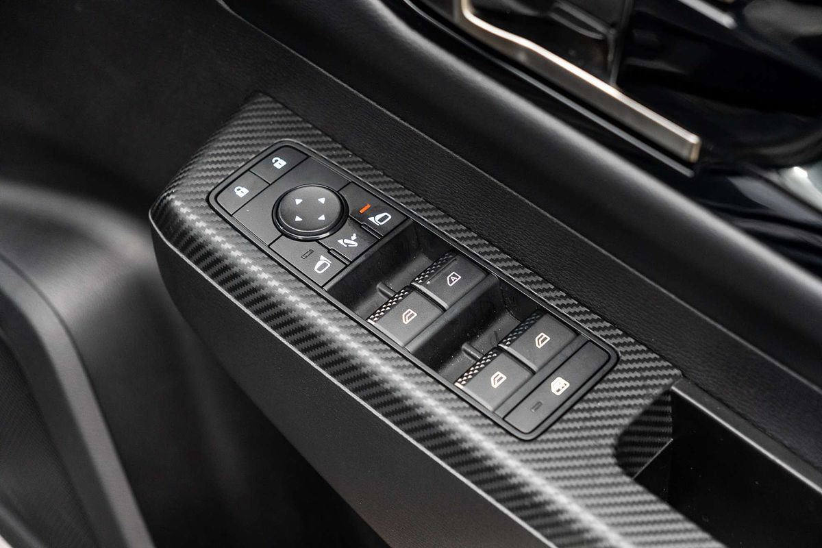 2025 Mitsubishi Triton GSR MV 4X4