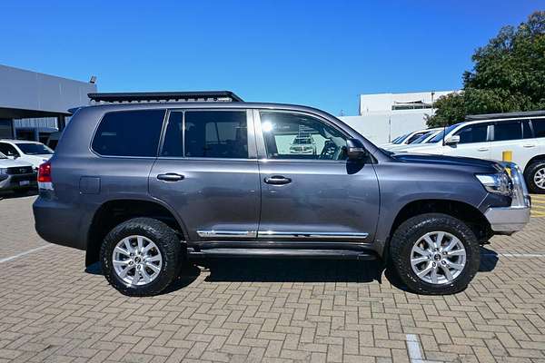 2019 Toyota Landcruiser Sahara VDJ200R