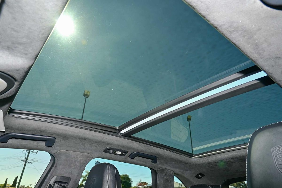 2011 Porsche Cayenne Turbo 92A