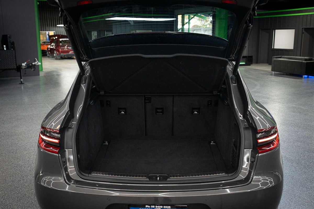 2014 Porsche Macan S 95B