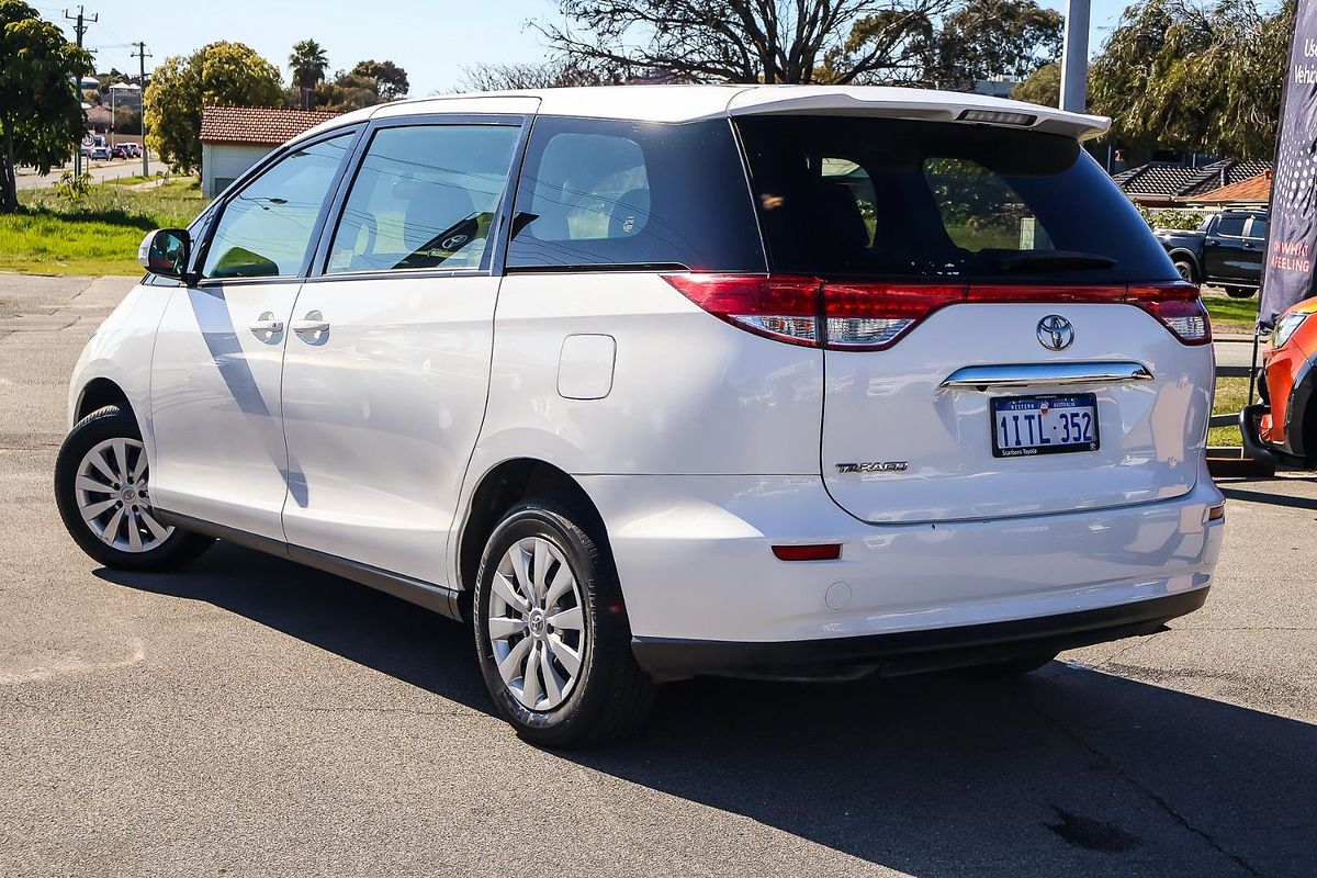 2017 Toyota Tarago GLi ACR50R