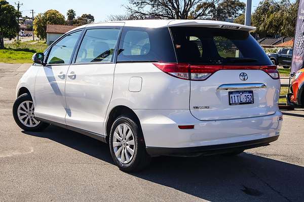 2017 Toyota Tarago GLi ACR50R