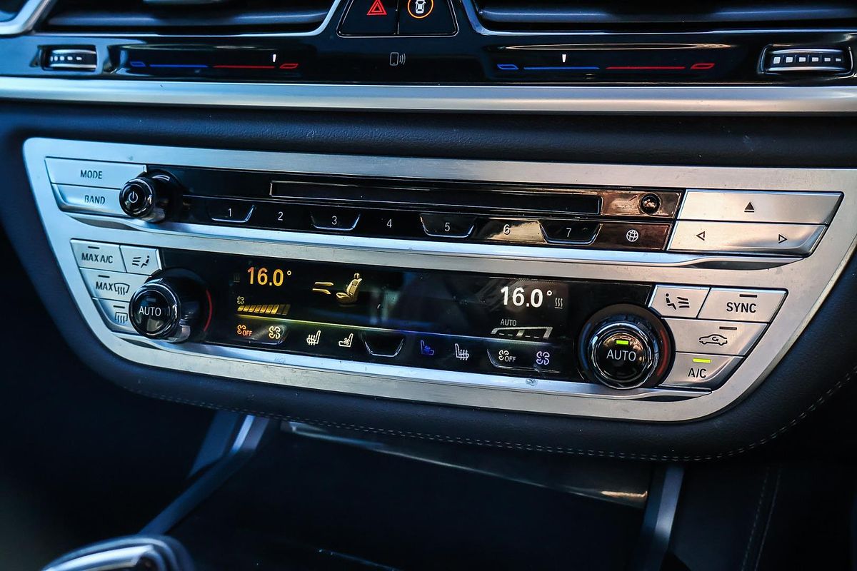 2017 BMW 7 Series 740i G11