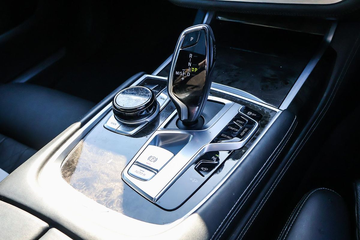 2017 BMW 7 Series 740i G11