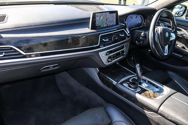 2017 BMW 7 Series 740i G11