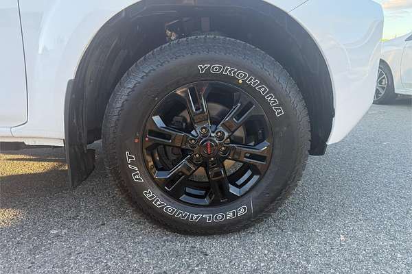 2021 Nissan Navara SL D23 Rear Wheel Drive