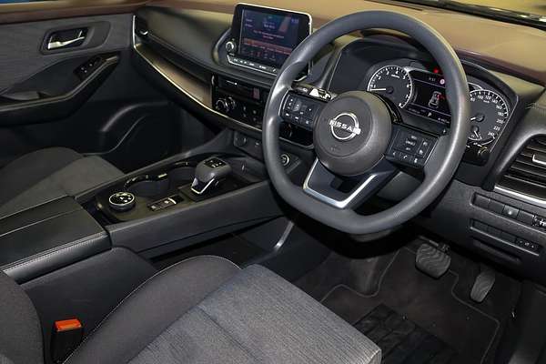 2024 Nissan X-TRAIL ST T33
