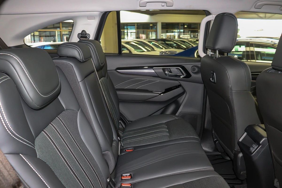 2024 Isuzu MU-X LS-T