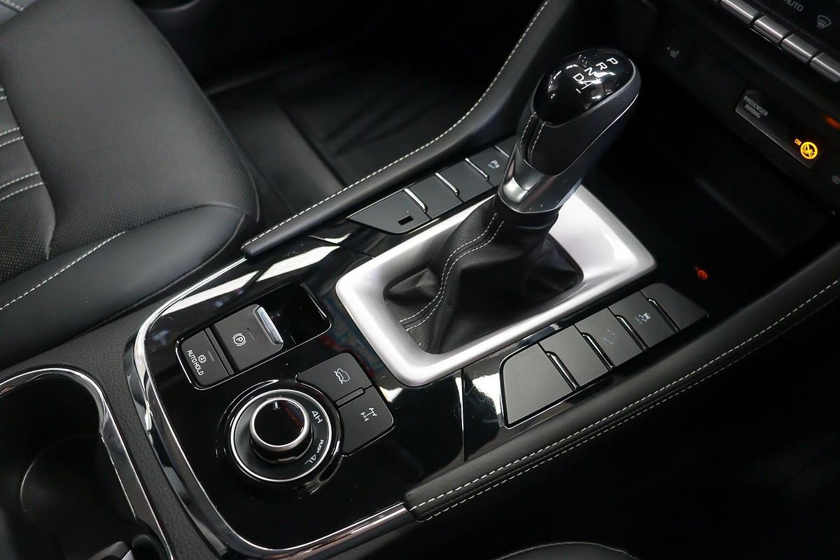 2024 Isuzu MU-X LS-T