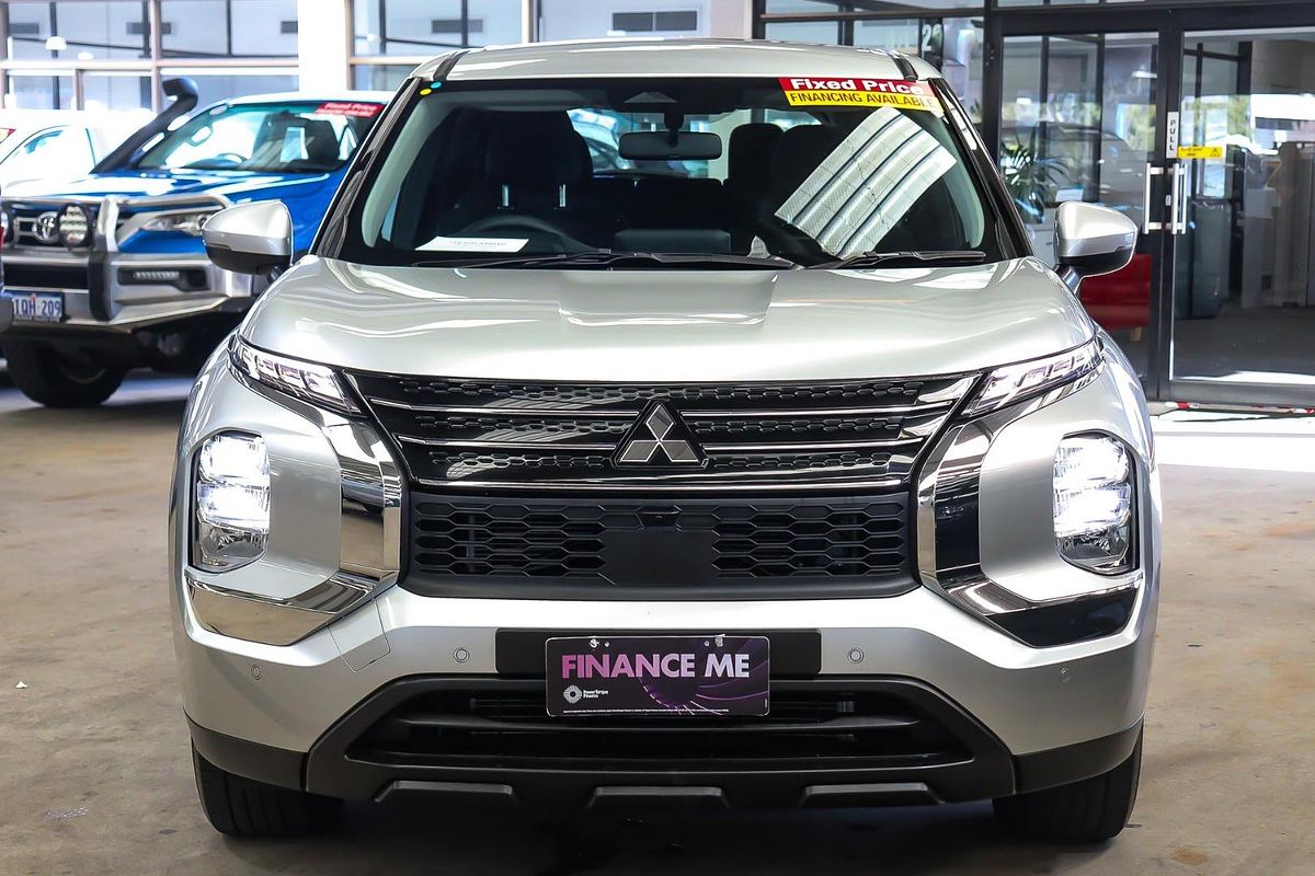 2024 Mitsubishi Outlander ES ZM