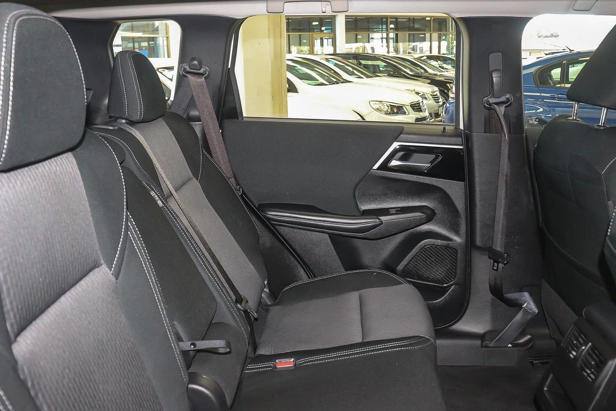2024 Mitsubishi Outlander ES ZM