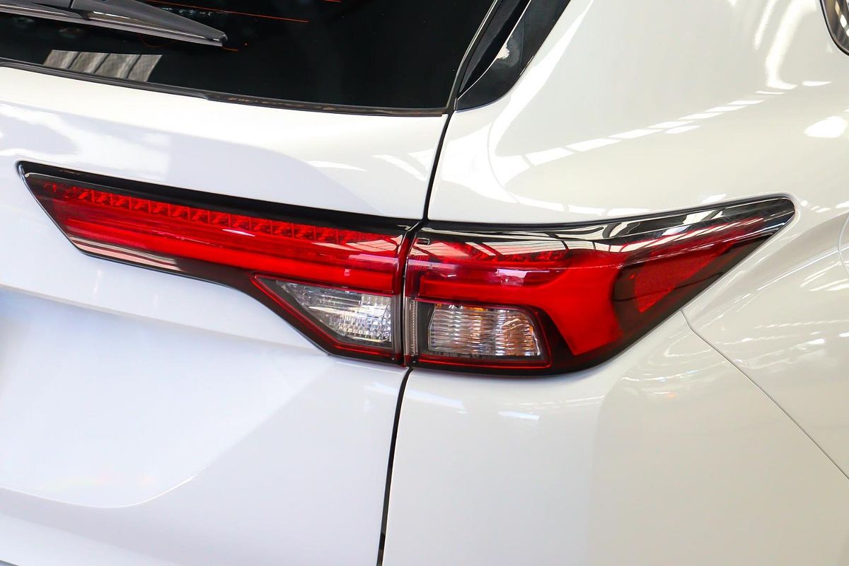 2024 Mitsubishi Outlander ES ZM