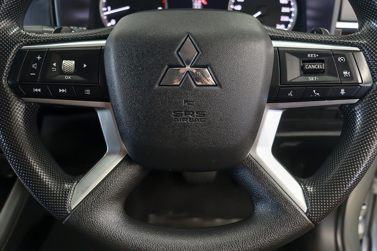 2024 Mitsubishi Outlander ES ZM