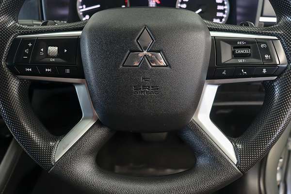 2024 Mitsubishi Outlander ES ZM