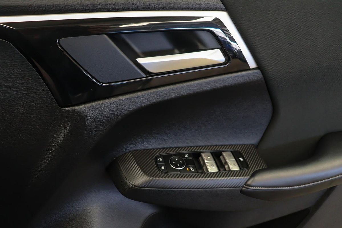 2024 Mitsubishi Outlander ES ZM