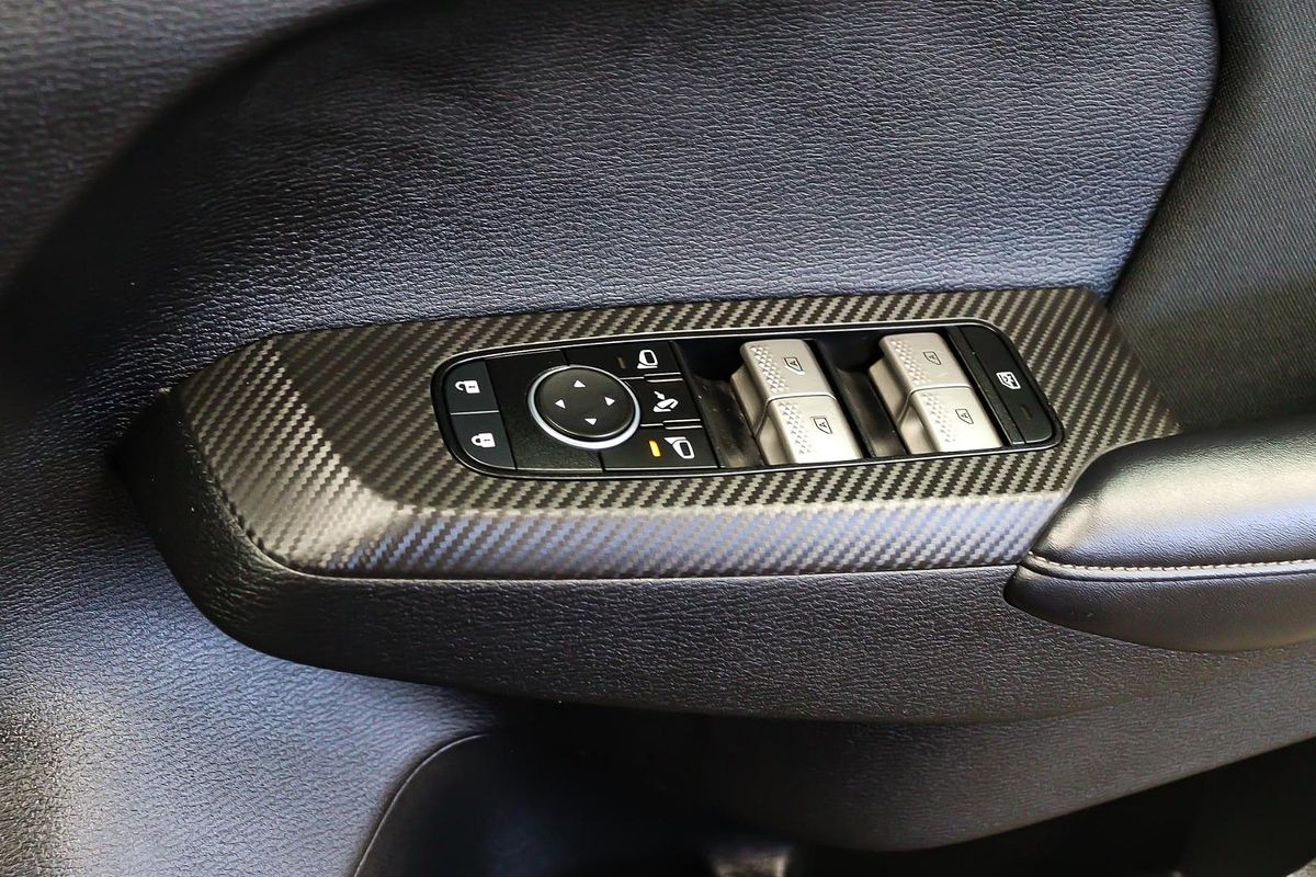 2024 Mitsubishi Outlander LS ZM