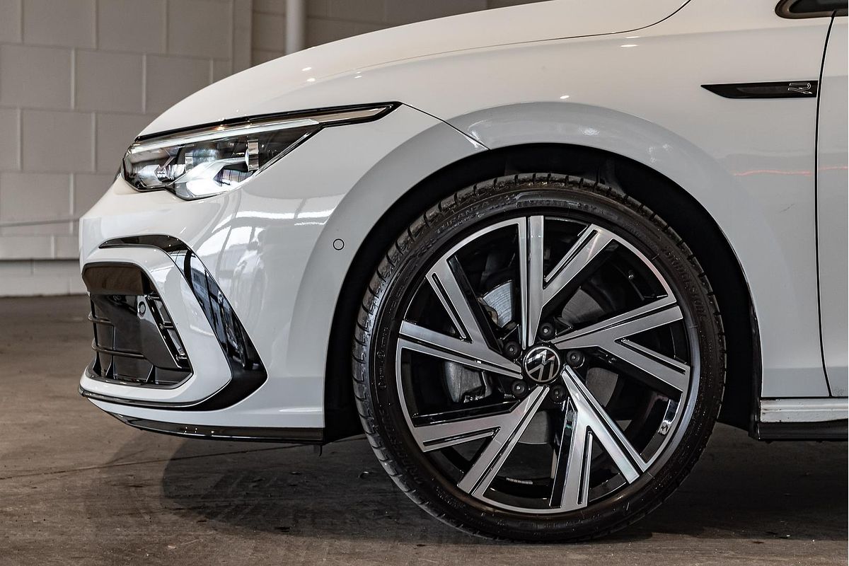 2023 Volkswagen Golf 110TSI R-Line 8