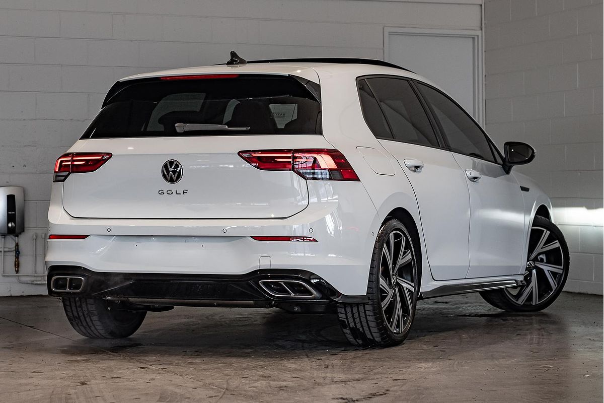 2023 Volkswagen Golf 110TSI R-Line 8