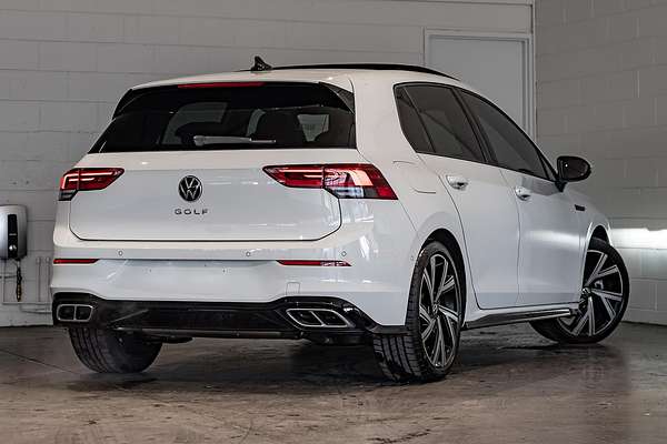 2023 Volkswagen Golf 110TSI R-Line 8