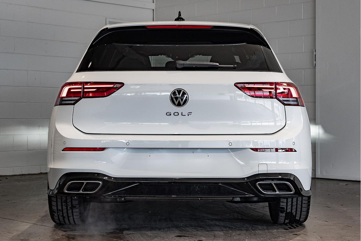 2023 Volkswagen Golf 110TSI R-Line 8