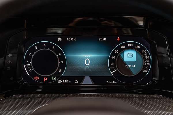2023 Volkswagen Golf 110TSI R-Line 8