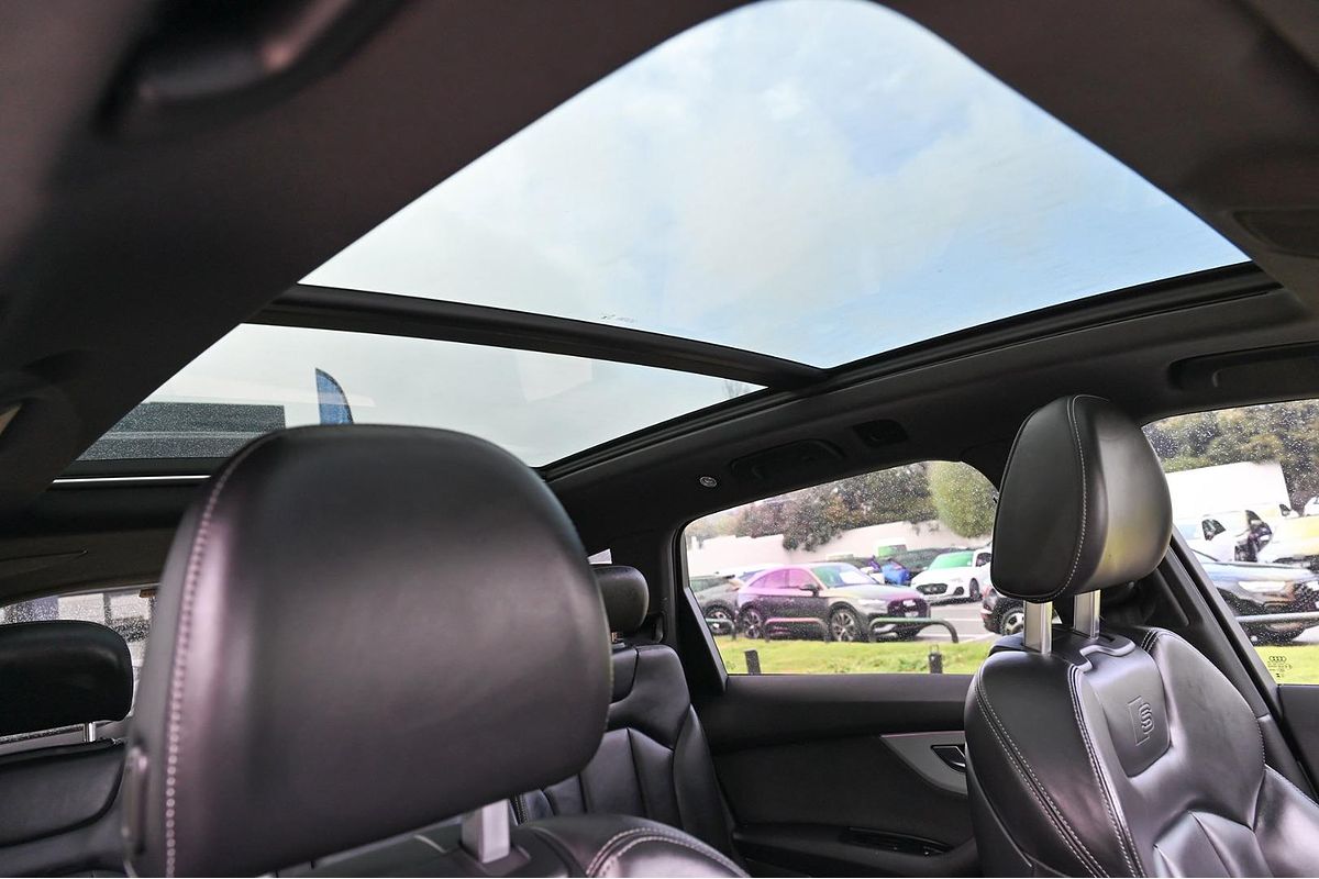 2023 Audi Q7 50 TDI S line 4M