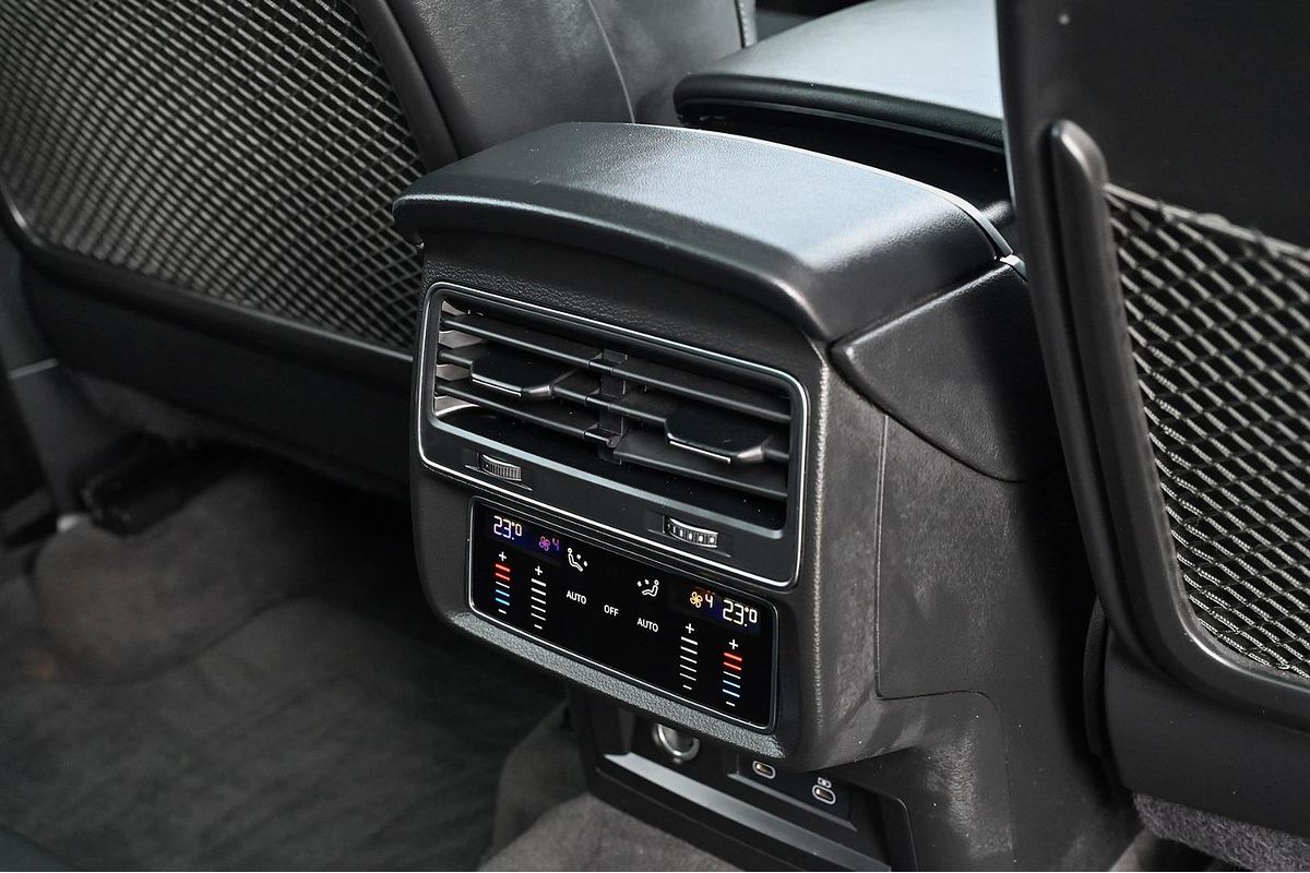2023 Audi Q7 50 TDI S line 4M
