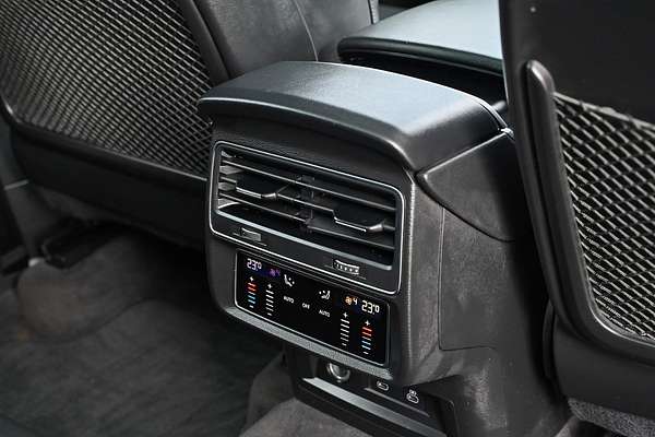 2023 Audi Q7 50 TDI S line 4M