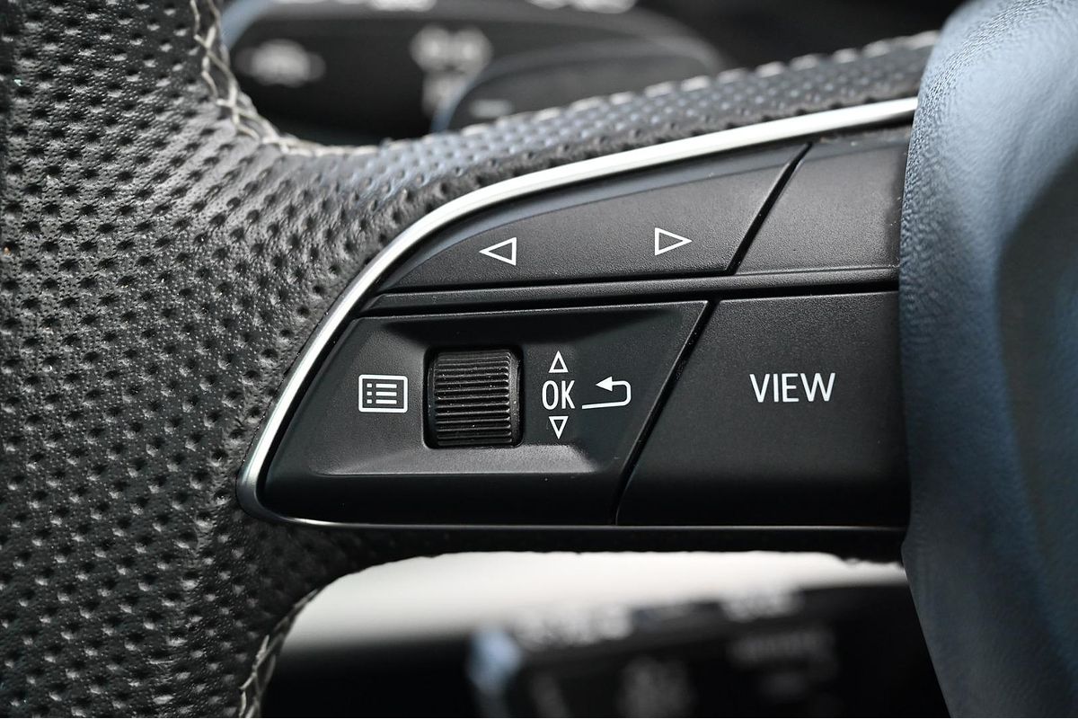2023 Audi Q7 50 TDI S line 4M