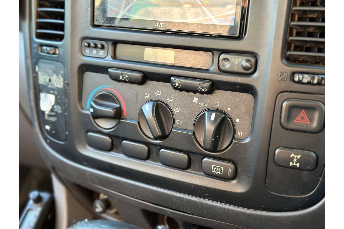 2001 Toyota Landcruiser GXL FZJ105R