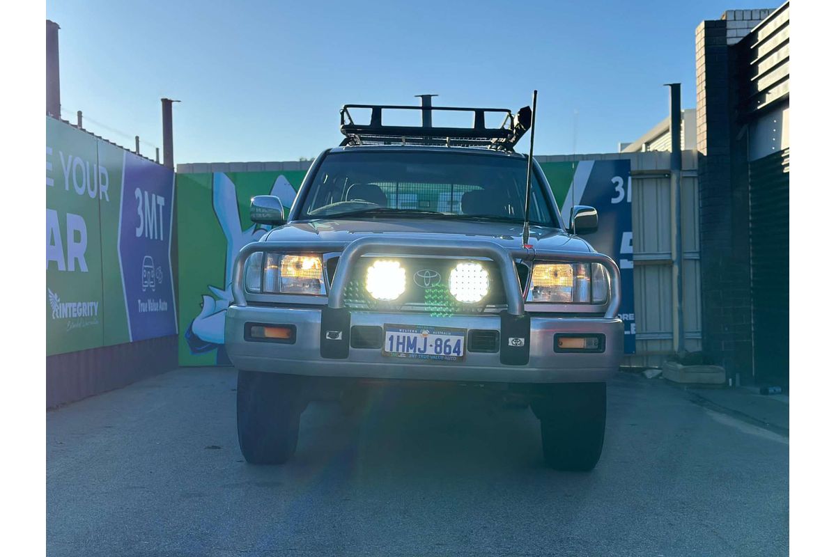 2001 Toyota Landcruiser GXL FZJ105R