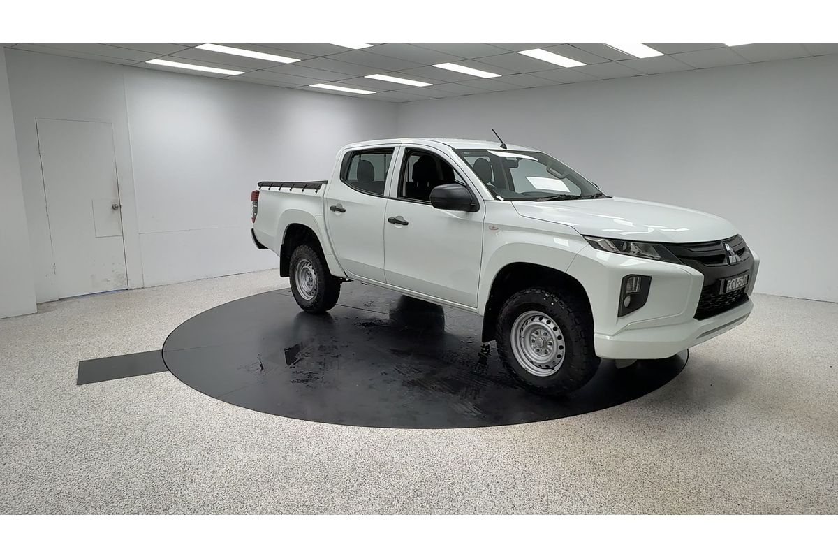 2019 Mitsubishi Triton GLX MR 4X4