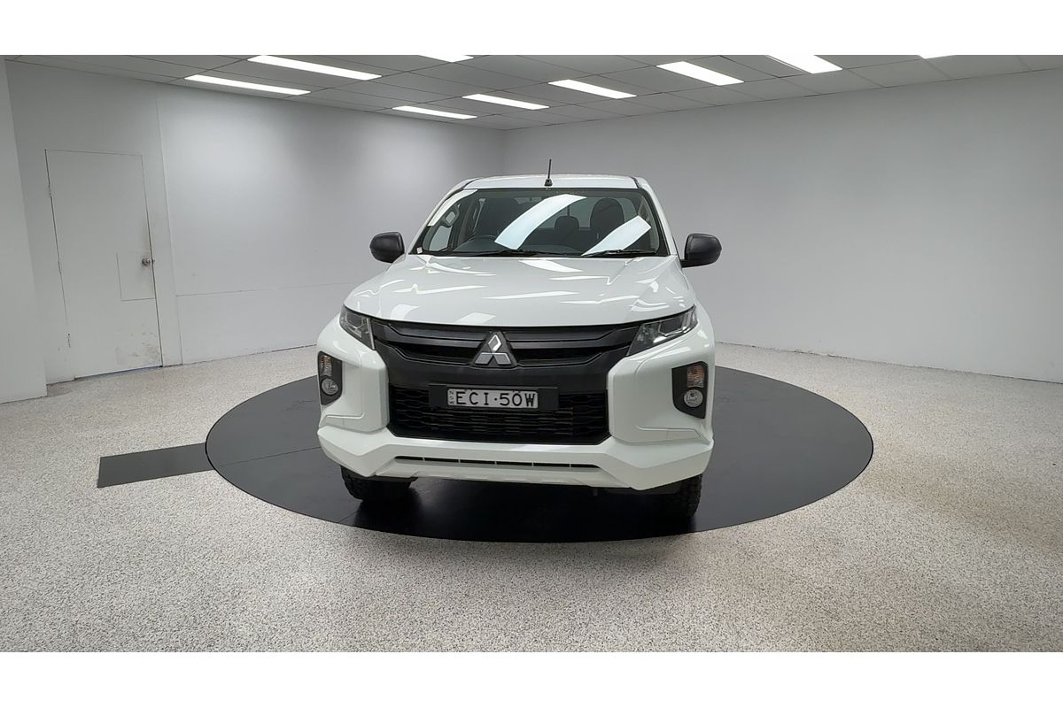 2019 Mitsubishi Triton GLX MR 4X4