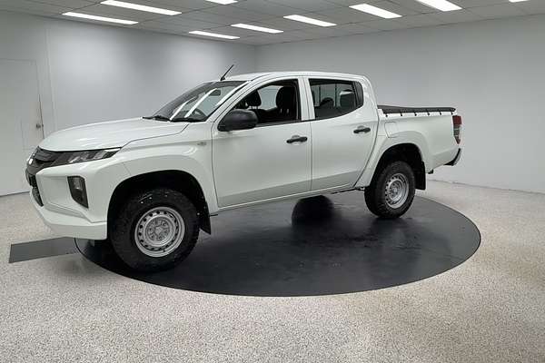 2019 Mitsubishi Triton GLX MR 4X4
