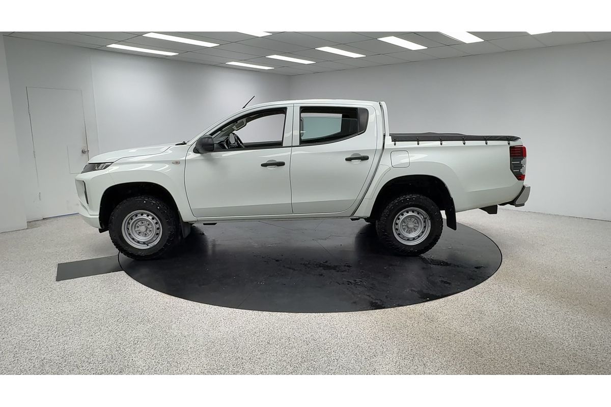 2019 Mitsubishi Triton GLX MR 4X4