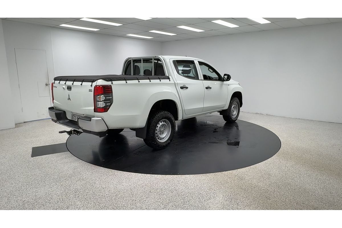 2019 Mitsubishi Triton GLX MR 4X4