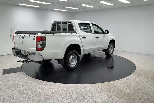 2019 Mitsubishi Triton GLX MR 4X4