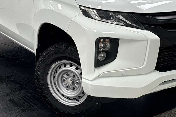 2019 Mitsubishi Triton GLX MR 4X4