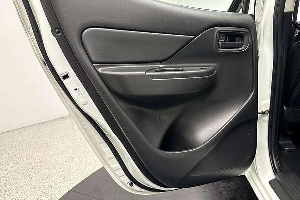 2019 Mitsubishi Triton GLX MR 4X4