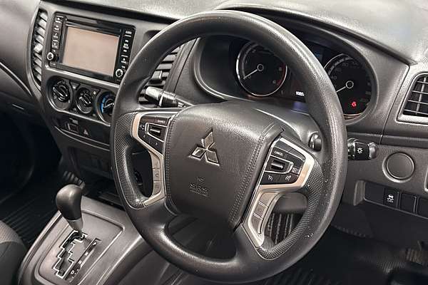 2019 Mitsubishi Triton GLX MR 4X4