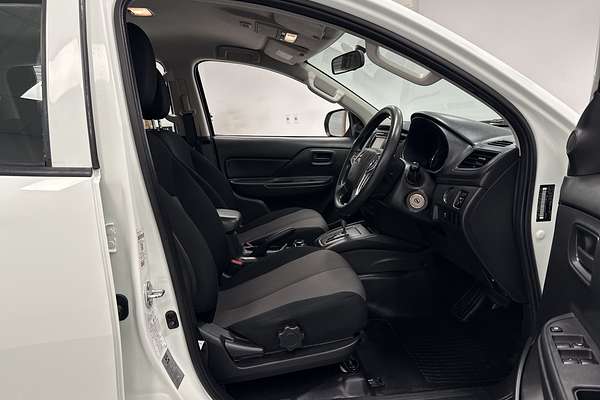 2019 Mitsubishi Triton GLX MR 4X4
