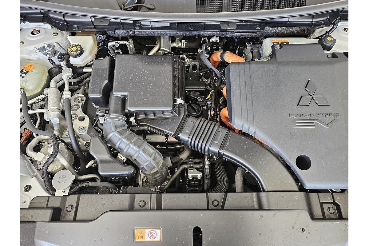 2023 Mitsubishi Outlander PHEV Exceed Tourer ZM