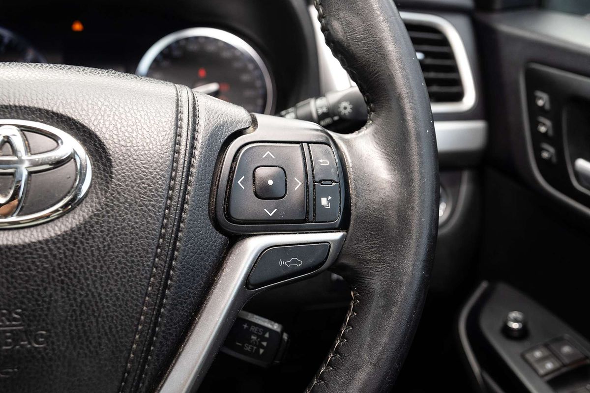 2014 Toyota Kluger Grande GSU55R