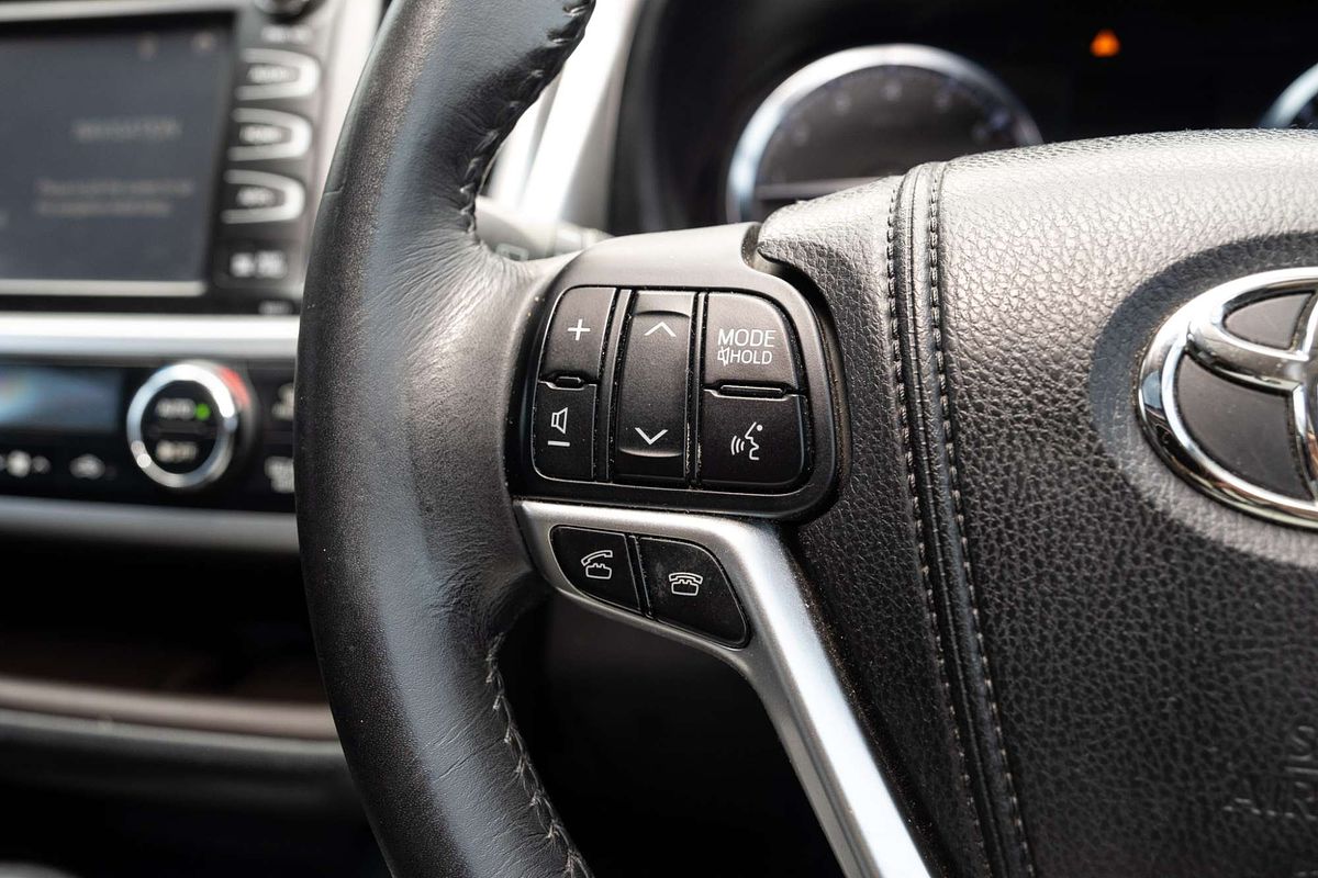 2014 Toyota Kluger Grande GSU55R