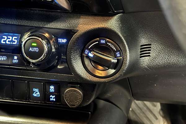 2021 Toyota Hilux SR5 GUN126R 4X4