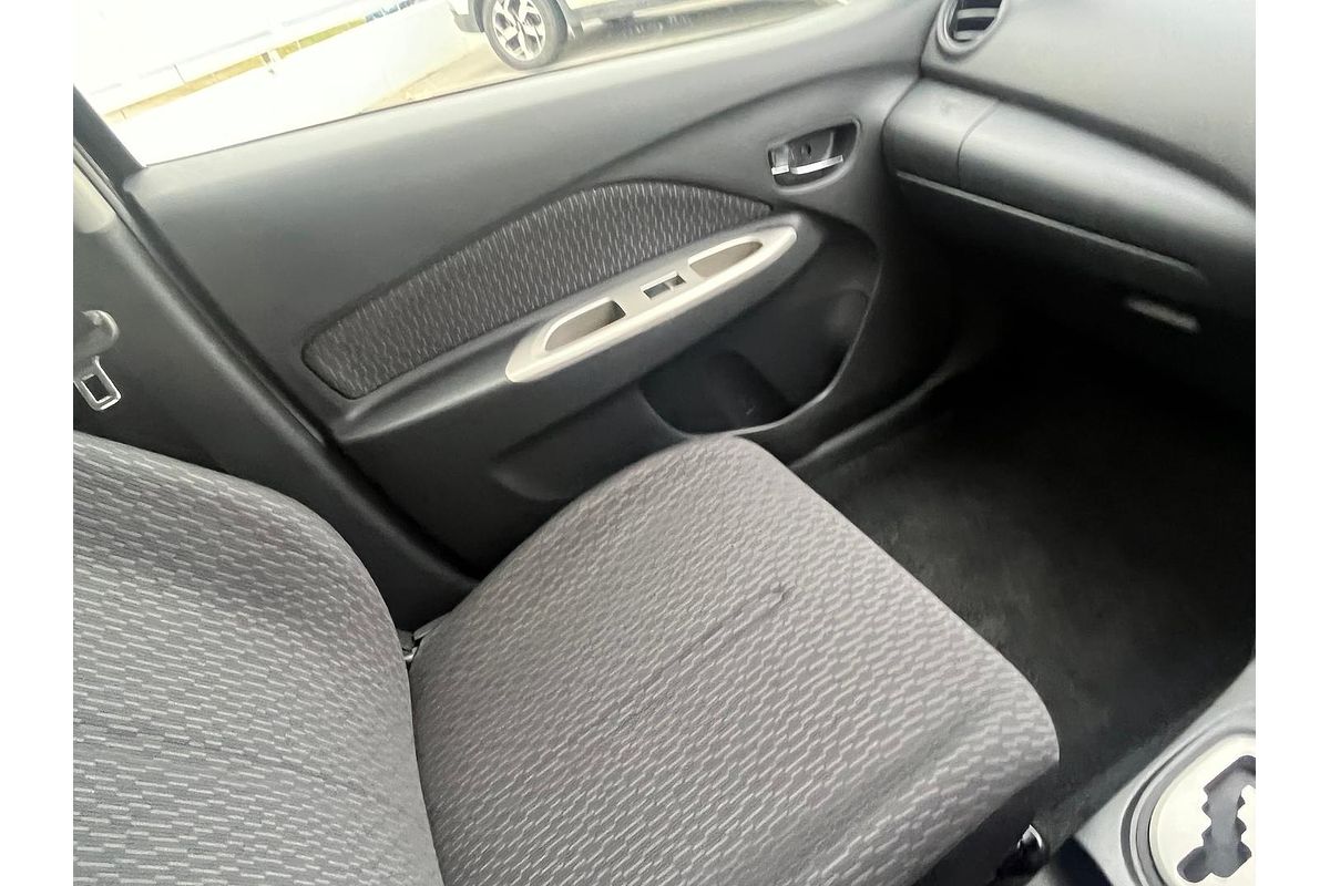 2012 Toyota Yaris YRS NCP93R