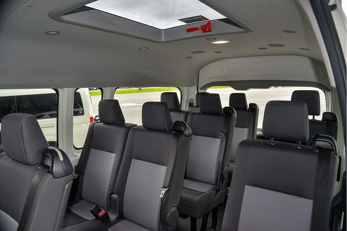2020 Toyota Hiace Commuter GDH322R ELWB